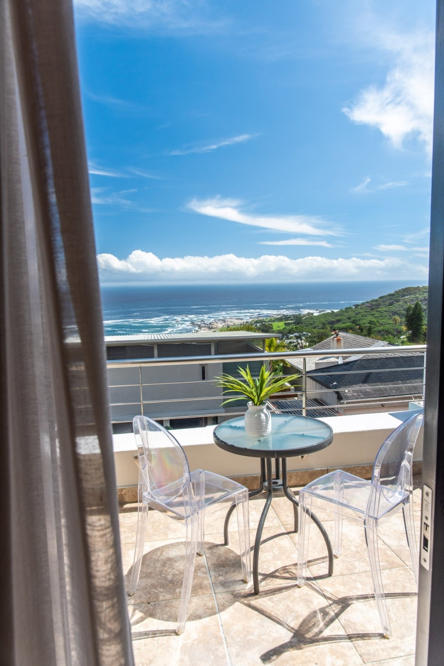 To Let 4 Bedroom Property for Rent in Camps Bay Western Cape